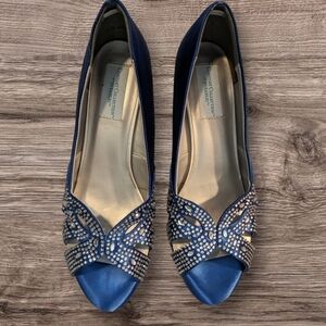 Comfort Collection by Dyeables  rhinestone studded dyed heals size 10